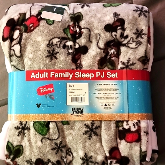 SOLD Disney Adult Sleep PJ Set (Mickey Mouse) - Picture 3 of 5